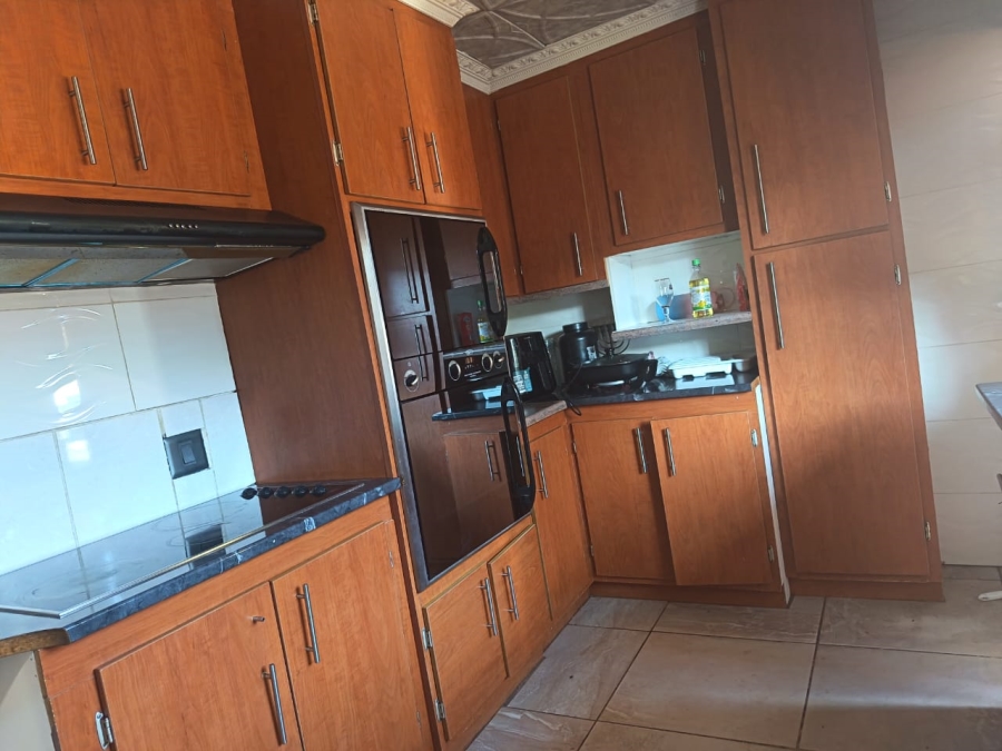 3 Bedroom Property for Sale in Geelhoutpark North West